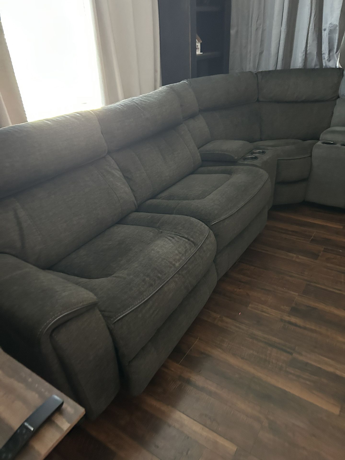Macy’s Recliner Electric Couch With Charging Stations