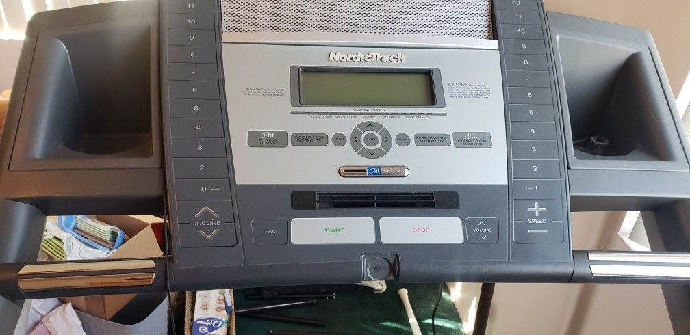 Nordictrack C2500 Treadmill for Sale in Upland CA OfferUp