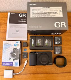Ricoh GR IV