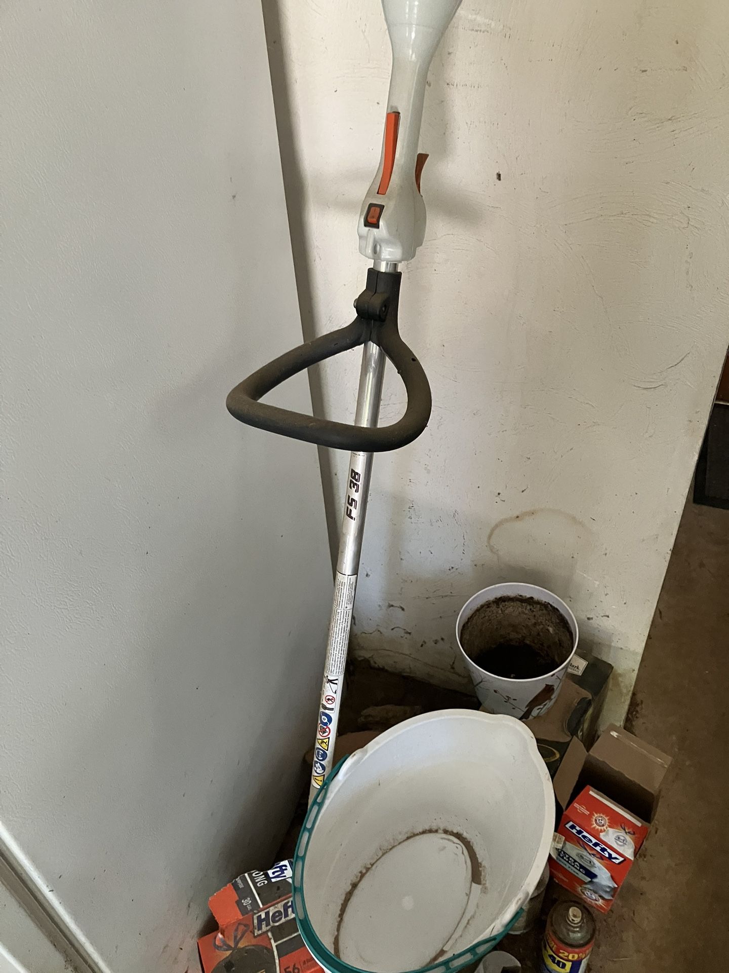 Stilhl Weed Wacker Fs38