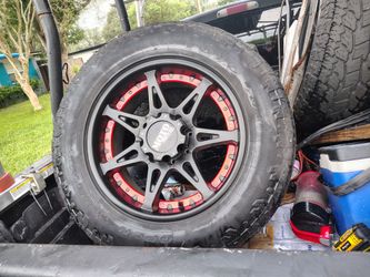 Set of Moto Metal Wheel with Toyo Open Country Tire