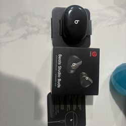 Beats studio buds
