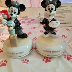 VERY RARE TOKYO DISNEY JAPAN VINTAGE CERAMIC FIGURINES MICKEY AND MINNIE MOUSE MUSIC BOXES The