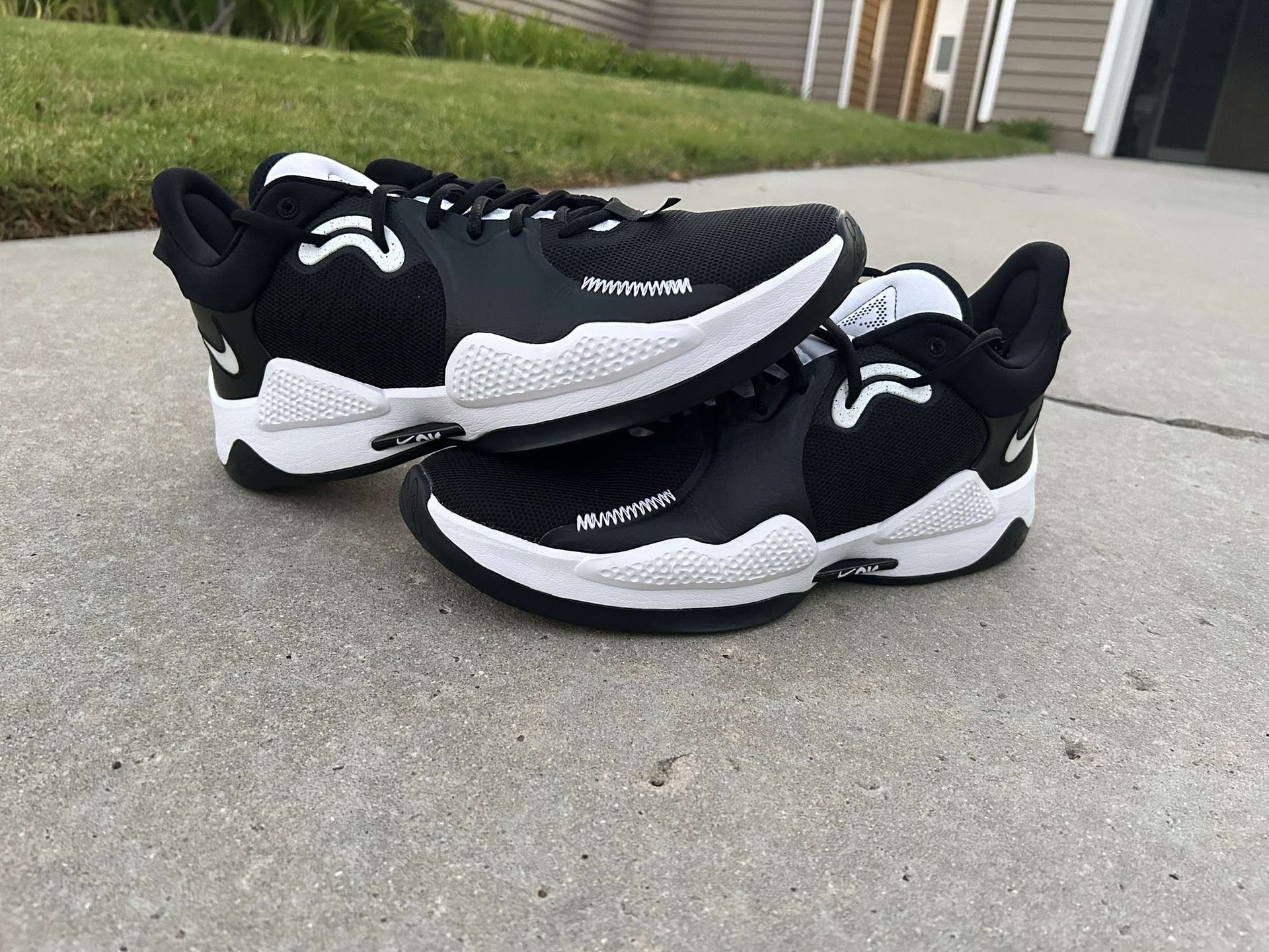 Paul George 5 TB Men’s Black And White Panda Promo Basketball Shoes