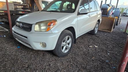 2005 Toyota RAV4 Sport Utility 4D