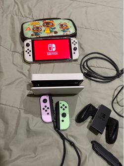 🎮 Nintendo Switch OLED Bundle – Extra Controllers & Case – Excellent Condition!
