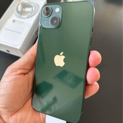 iPhone 13, Factory Unlocked. Excellent Condition.  Like New 