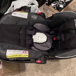 Car Seat With 2 Seat Connectors 