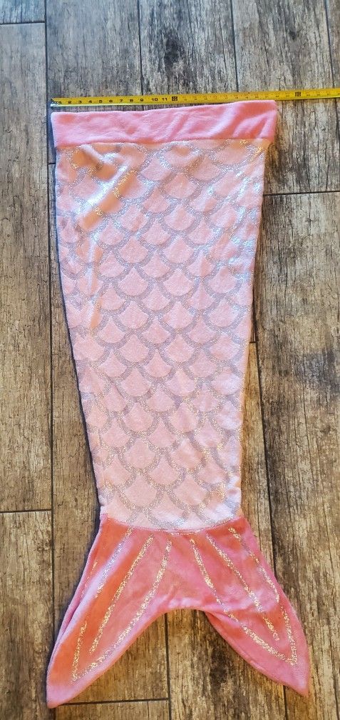 Pick Mermaid Tail Blanket Throw