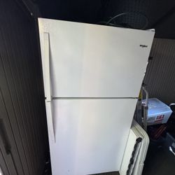 Whirlpool 20 cu ft Top Freezer Refrigerator 