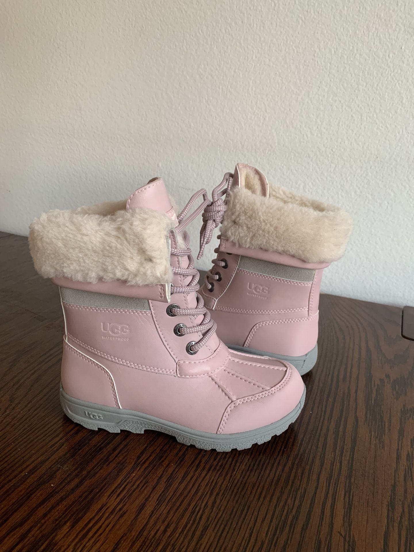 ☔️❄️💦Size:12C New UGG Boots Talla:12C Botas UGG Nuevas Oxnard,CA 93033 $60