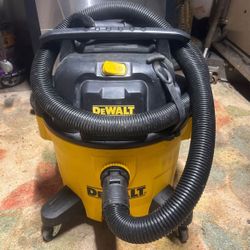 Dewalt Wet/dry Vacuum 9.0 Gal