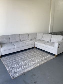 Thomasville Dillard Convertible Sleeper Sectional