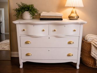 BEAUTIFUL REFURBISHED ANTIQUE DRESSER