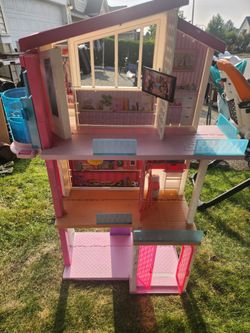 Mattel Barbie Dreamhouse