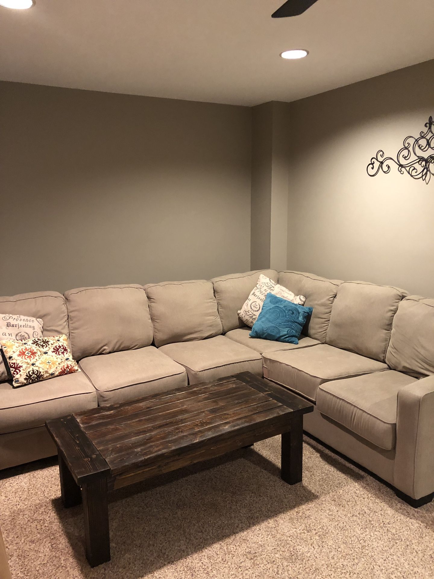 Beautiful, Comfy Sectional — Great Condition!