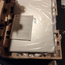 Hp Lapyop Serial#5cd1231n79 Brand New In The Box 
