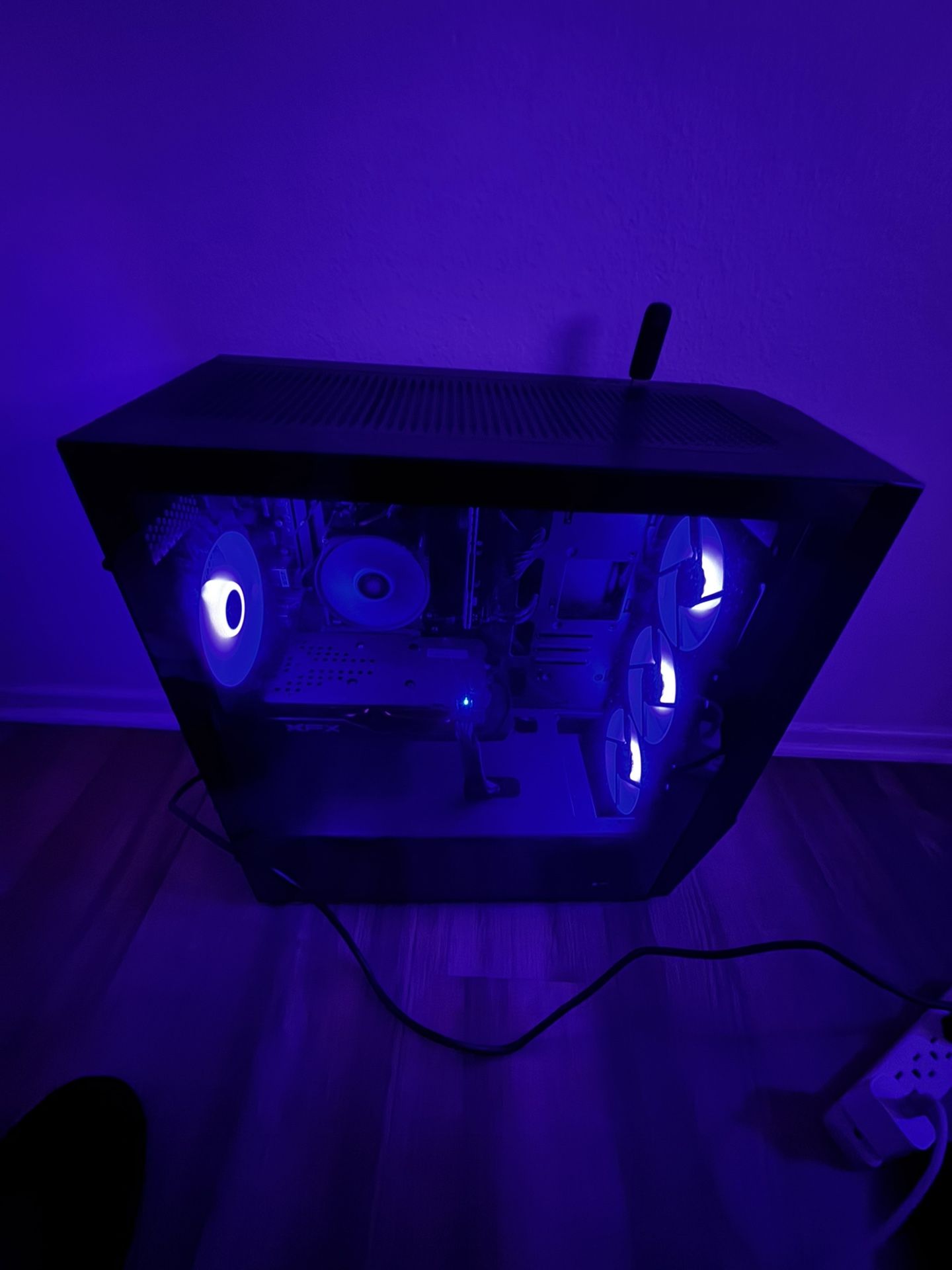 Gaming PC With 4k Monitor Included!