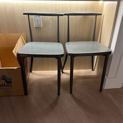 2 Metal Chairs 