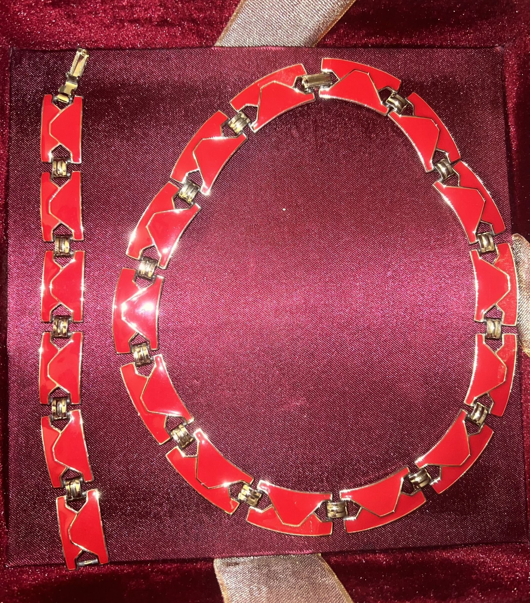 Red Necklace + Bracelet Set