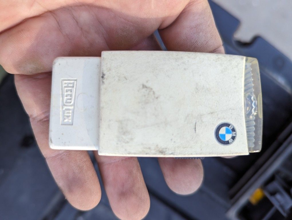 BMW E30 AccuLux Glovebox Flashlight Batteries E36 E34