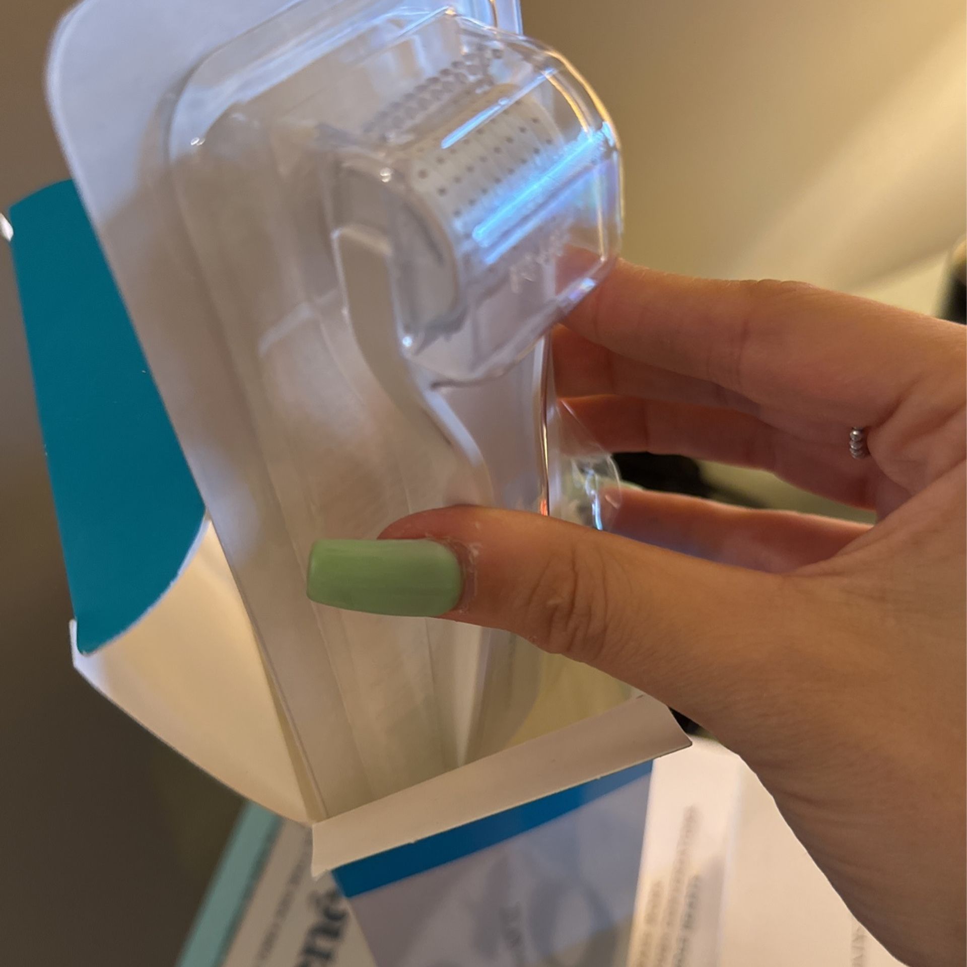 Rodan And Fields Amp MD roller And Intensive Renewing Serum