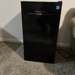 Mimi Refrigerator 