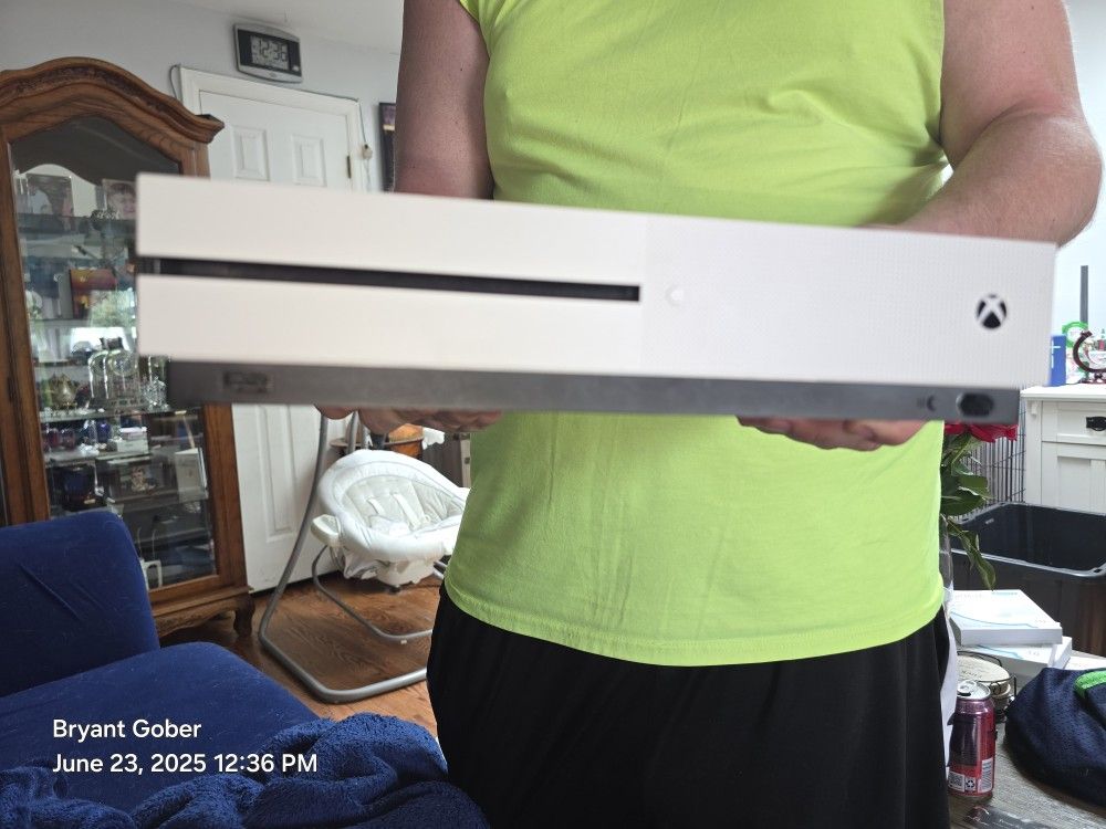 Xbox one s Disc 500gb Console