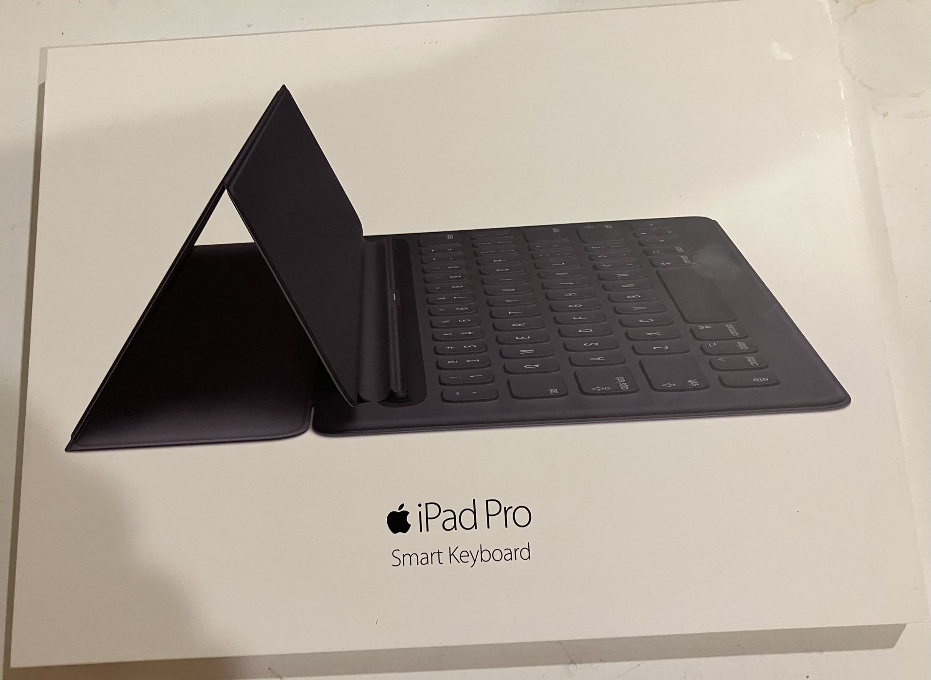iPad Pro 12.9” Smart Keyboard Fits Gen 1and 2 Open Box. Plus A Case Cover That Works With It To Protect Rest Of iPad-Normal Wear Non Apple 12.9”