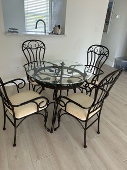 Beautiful wrought iron dinette set