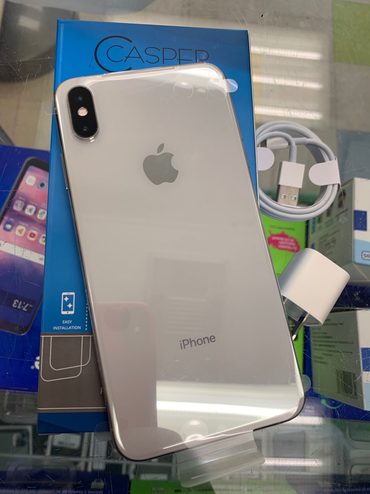 Factory unlocked iPhone XS Max 64 gb sold with warranty