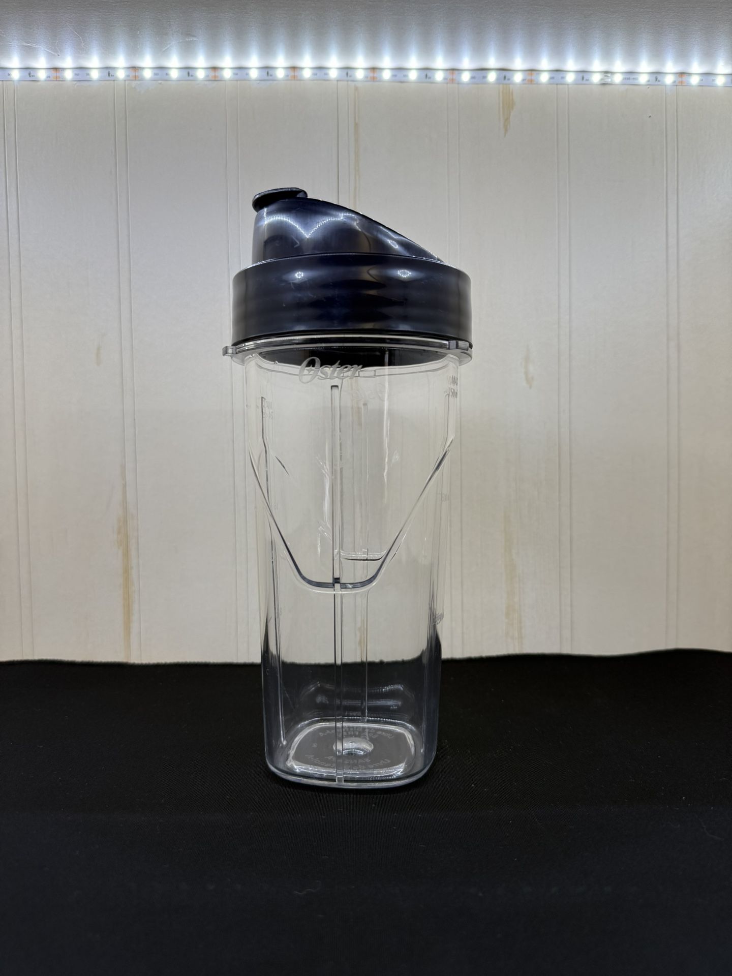 Oster Blender 24 oz Blend N Go Replacement Smoothie Cup Flip Top Screw On Lid