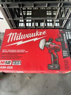 Milwaukee M12 Cordless Polisher/Sander