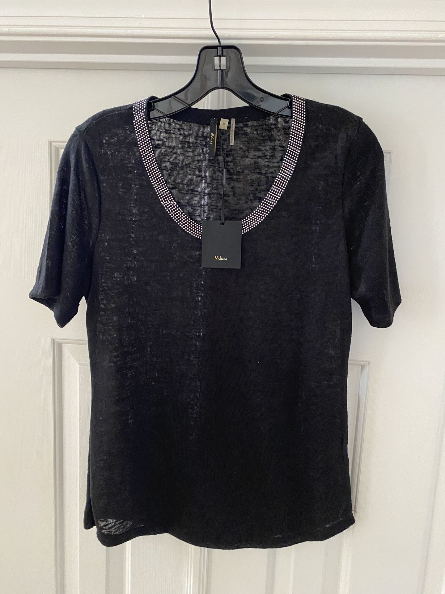 Women’s Top - Size Small - New