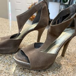 Beautiful 4” Heels