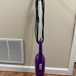 Bisell Featherweight Vacuum Cleaner 