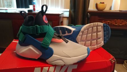 Girls Nike Huarache City kids size 2.5