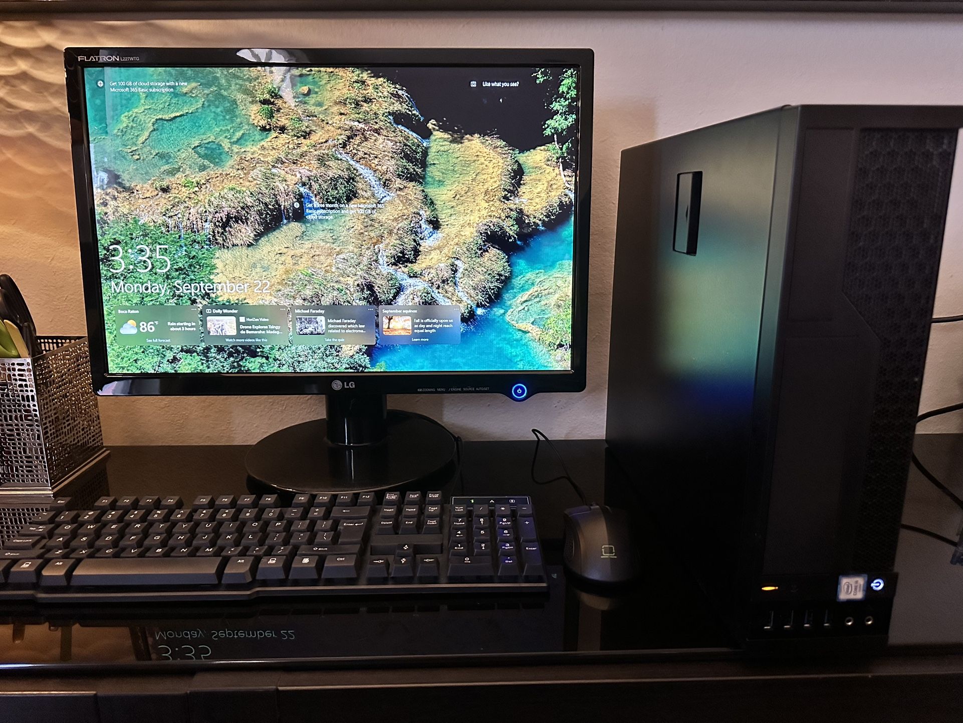 Complete Desktop PC Bundle – include 22” LG Monitor + WiFi + Keyboard & Mouse