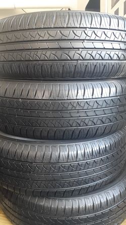 Set of 4 matching tires Hankook size 195/65R15