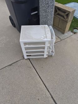 Plastic small drawer FREE