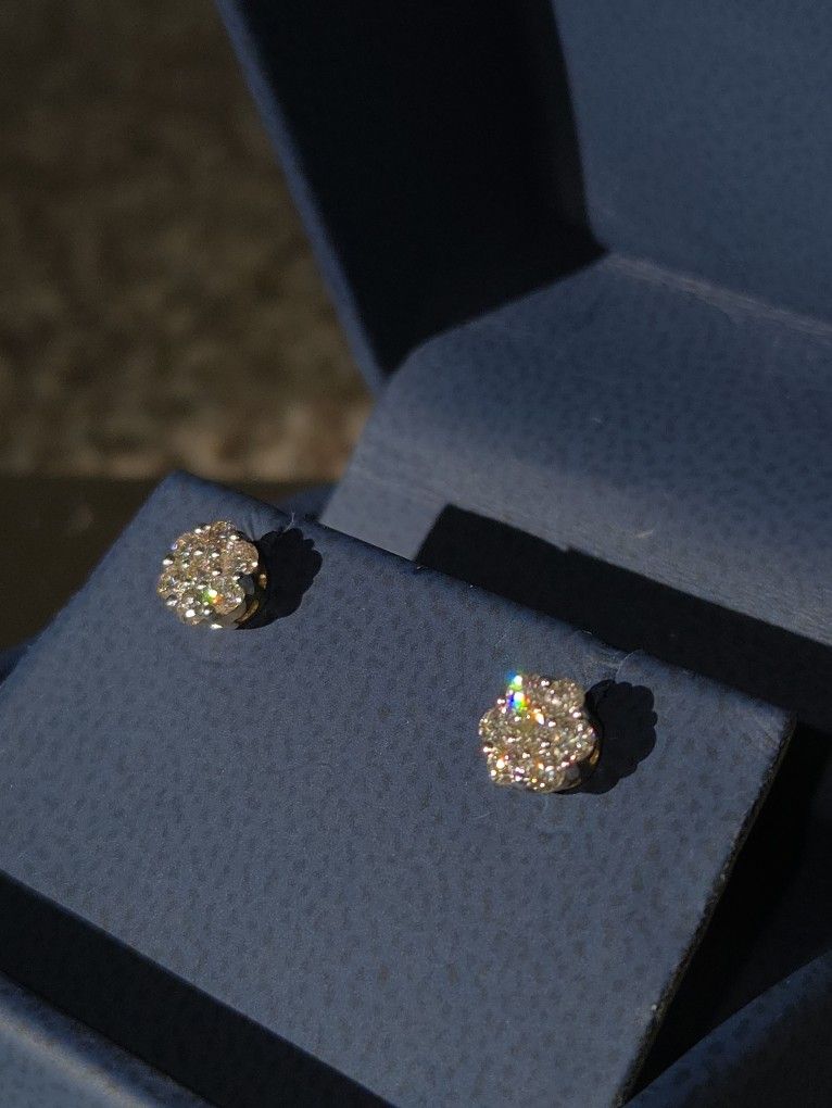 0.50ctw Natural Diamond Hyper Flick Earrings 