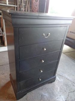 Dresser Chest Of Drawers PLUS LOTS MORE