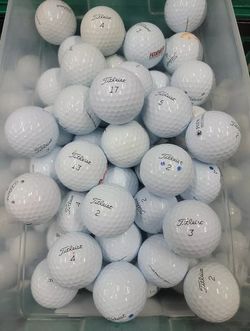 LIKE NEW 3 dozen Titleist Pro V1x