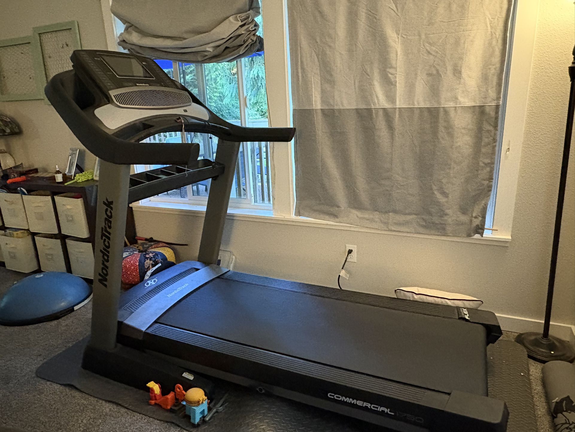 NordicTrack 1750 Treadmill