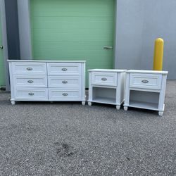 Bedroom set (FREE DELIVERY)