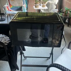 Compact Microwave Oven