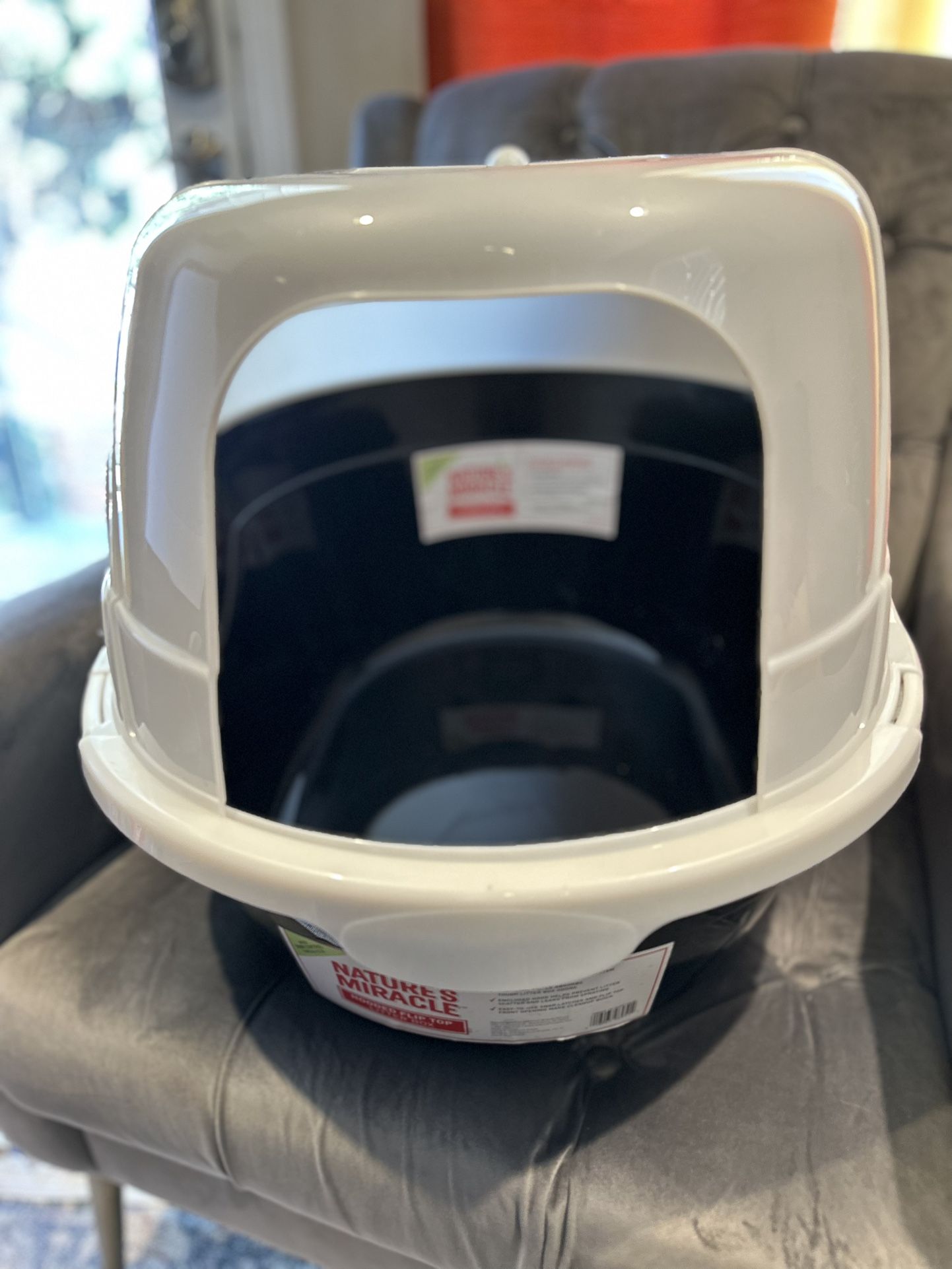 Brand New Nature’s Miracle Hooded Flip Top Litter Box  