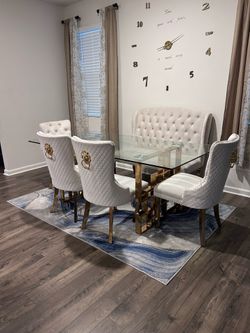 Luxury Dining Chairs & Bench Set (5 Pcs) – Quilted Velvet & Gold Lion Knockers