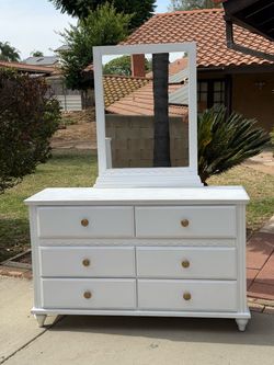💥TODAY ONLY!!💥 White 6-Deep Drawer Dresser w/Mirror (Read Description)