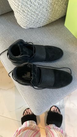 Men’s Black Adidas Sneakers Size 12